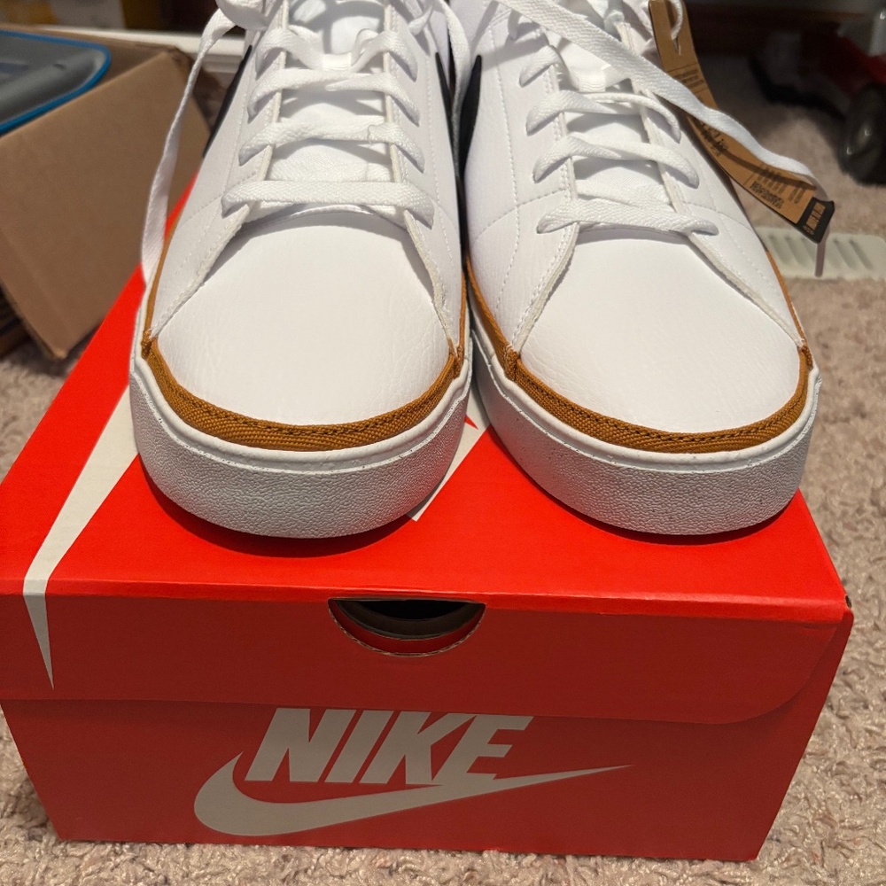 Men’s Nike Court Legacy